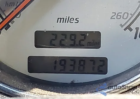 2000 Mercedes-Benz Slk 230 Kompressor z USA, uszkodzony, nr VIN WDBKK47F2YF146217